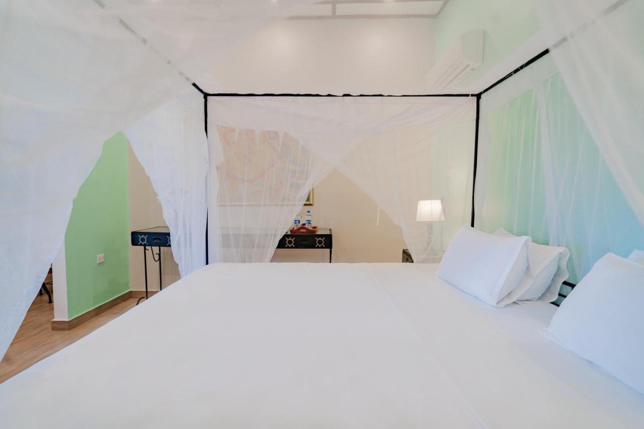 Mediterraneo Boutique Hotel 3*